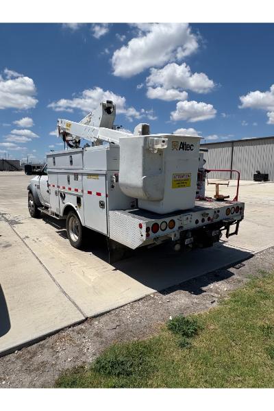 2015 Ram 5500 Ariel Manlift (670565) - Image 3